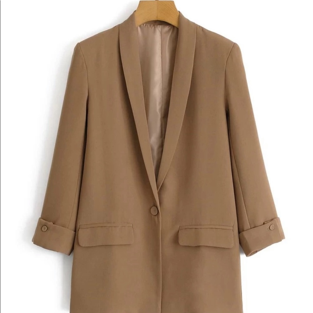 🔥🔥 Gorgeous Tan Blazer